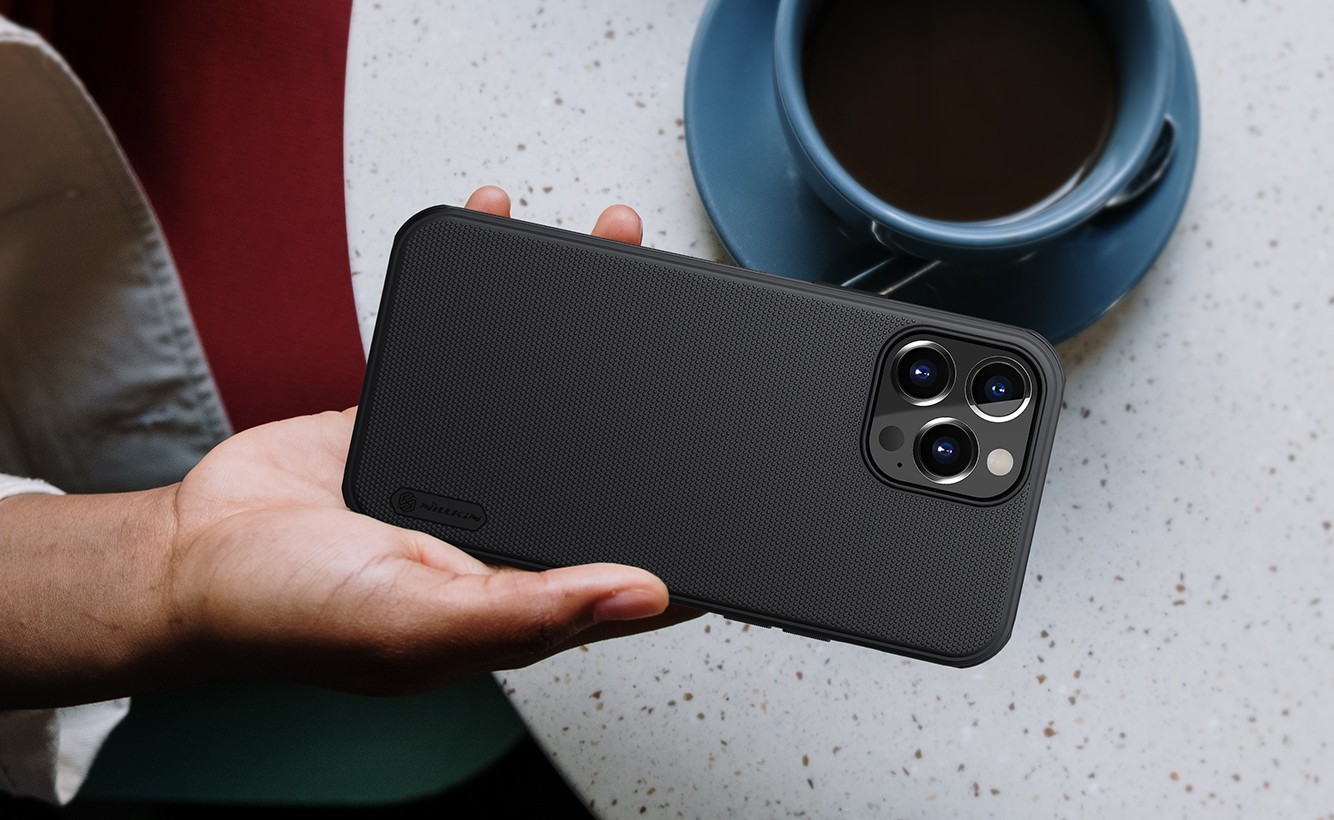 Apple iPhone 13 Pro Nillkin Super Shield Pro Hátlap - Fekete